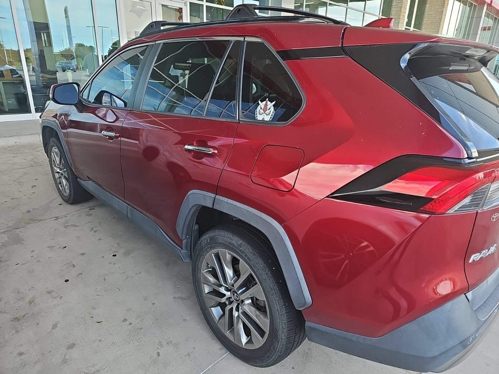 Used 2019 Toyota RAV4 Limited FWD image 16