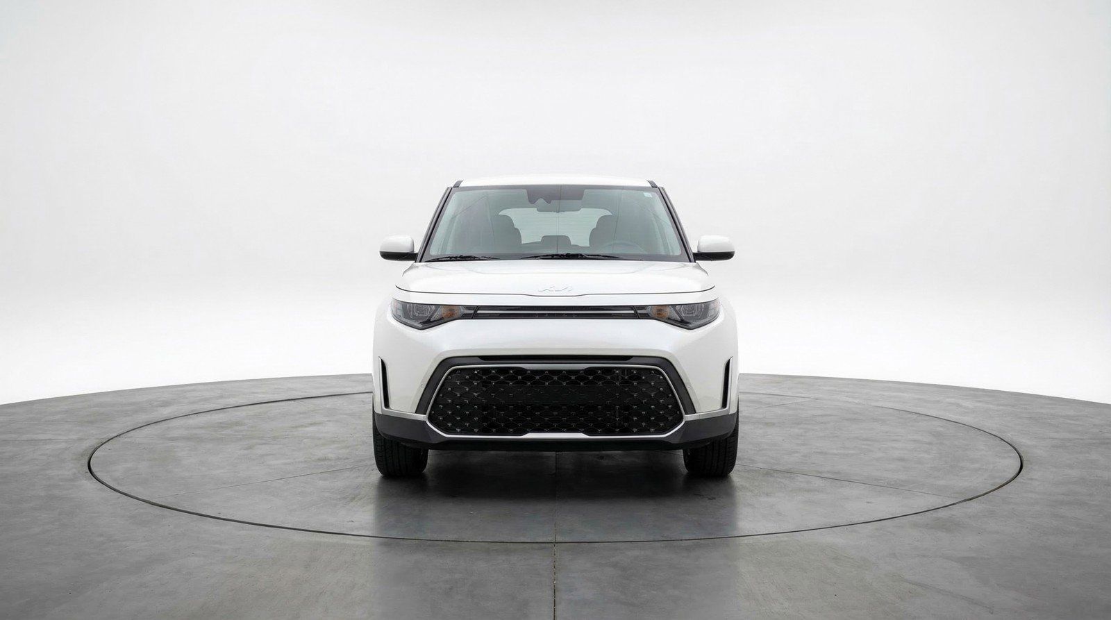 Used 2025 Kia Soul LX w/ LX Technology Package image 2