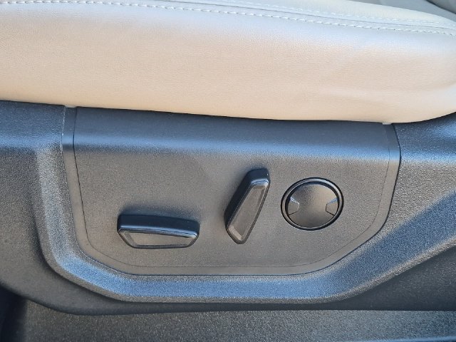 Used 2024 Ford Expedition XLT AWD/4WD image 17