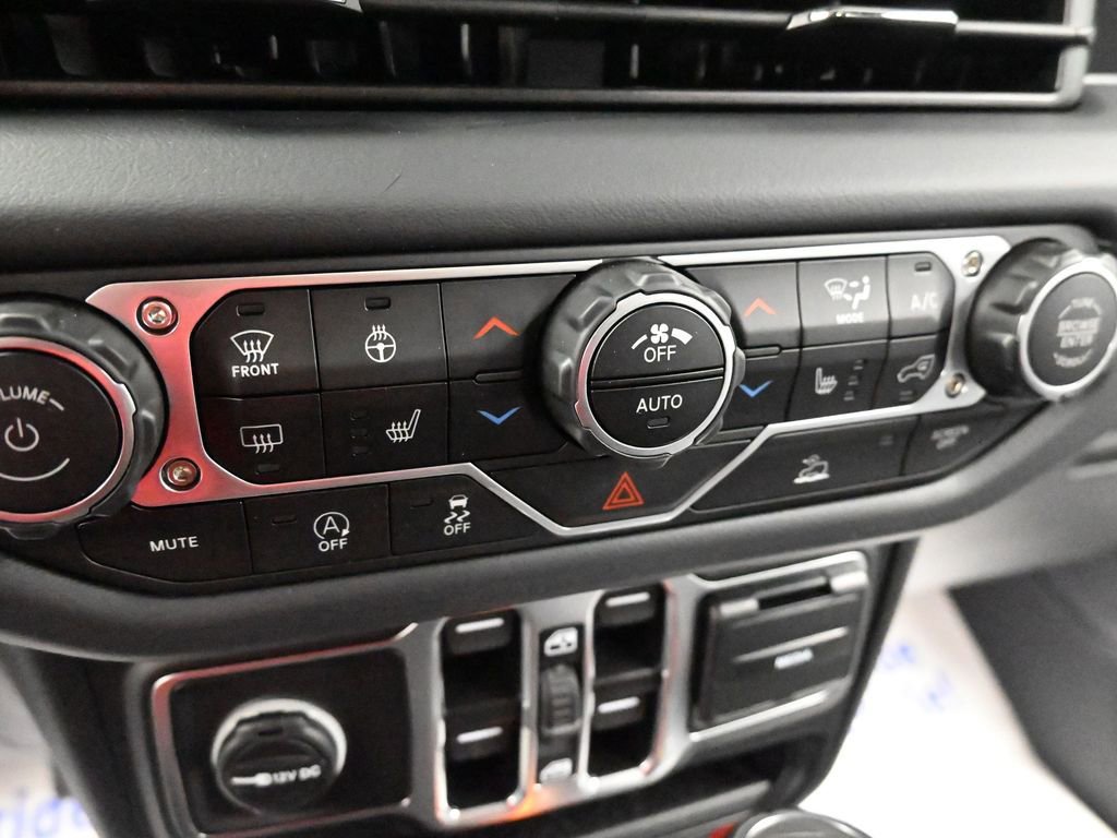 Used 2025 Jeep Gladiator High Tide image 37