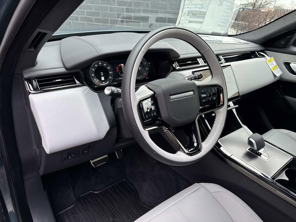 New 2026 Land Rover Range Rover Velar Dynamic SE image 21
