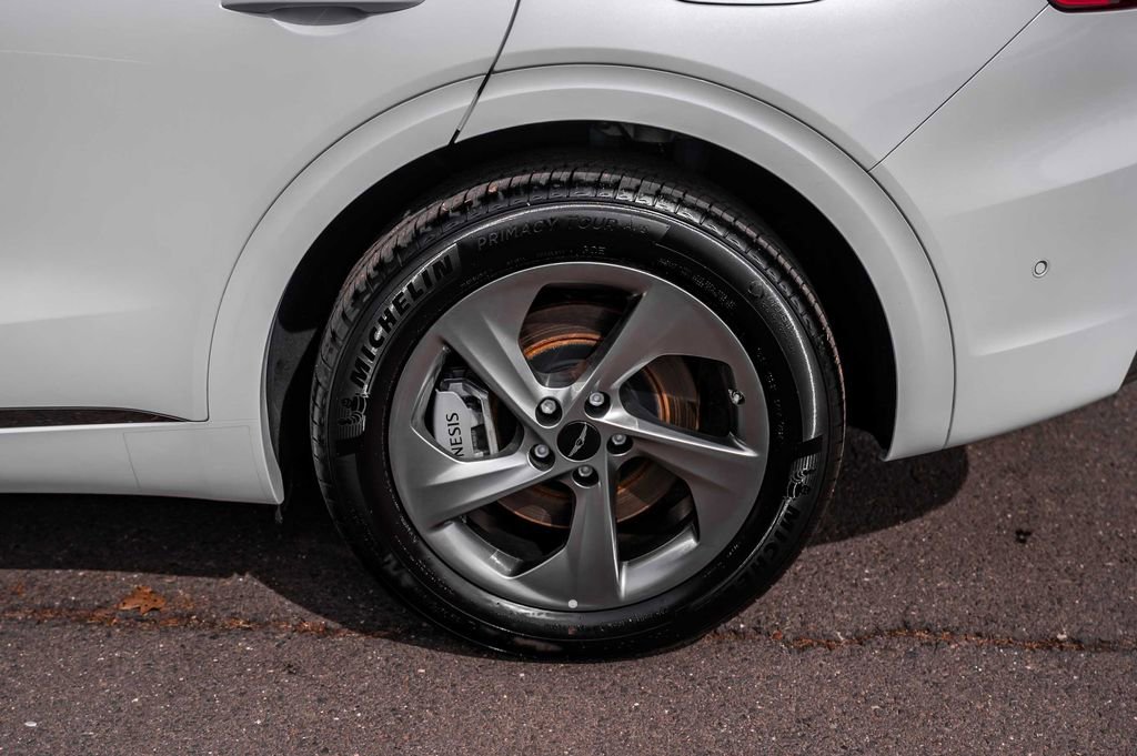 Used 2026 Genesis GV70 2.5T Advanced image 12