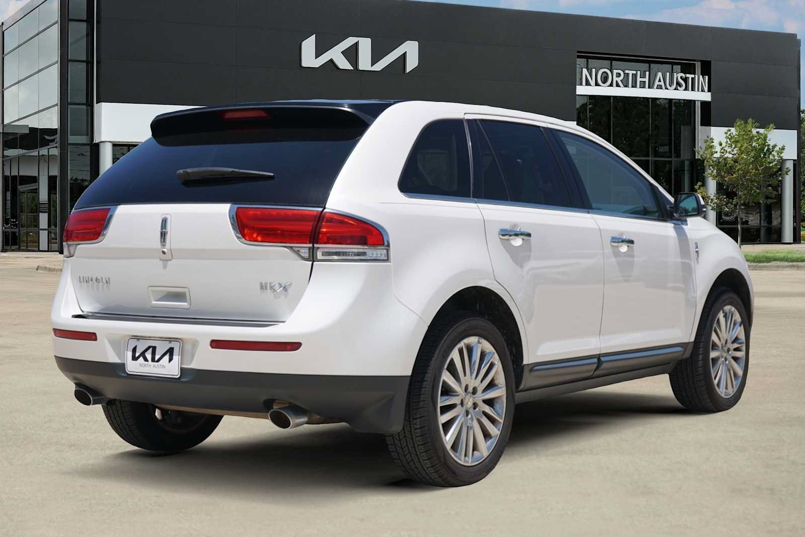 Used 2015 Lincoln MKX FWD w/ Equipment Group 102A image 5