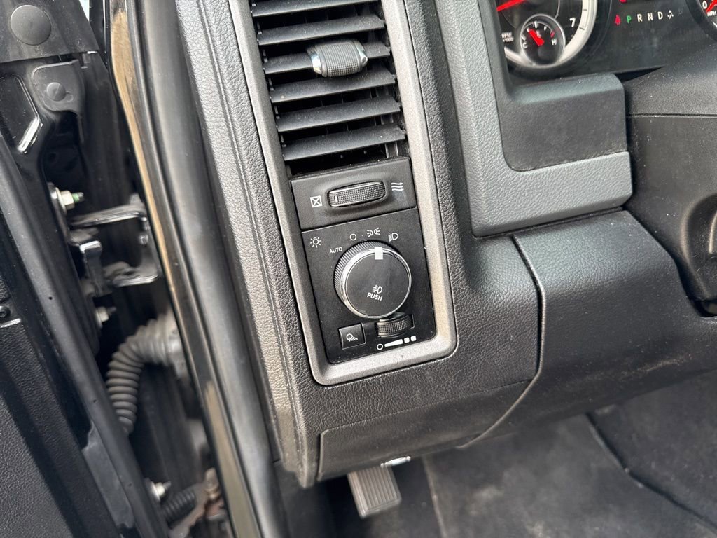 Used 2014 RAM 1500 Express w/ Black Ram 1500 Express Group image 23