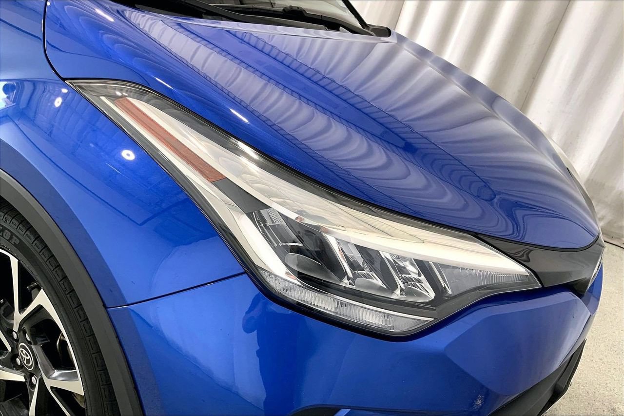 Used 2022 Toyota C-HR XLE FWD image 12