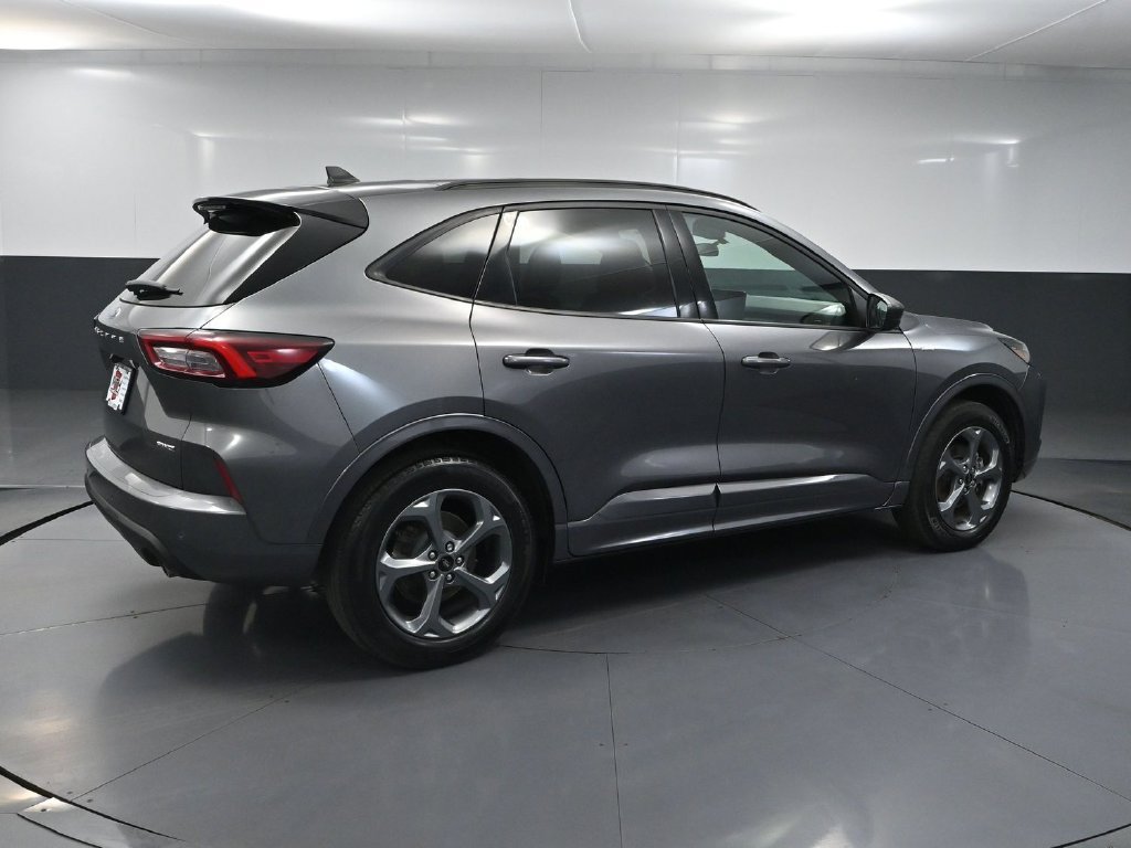 Used 2024 Ford Escape ST-Line w/ Tech Pack #1 AWD/4WD image 4