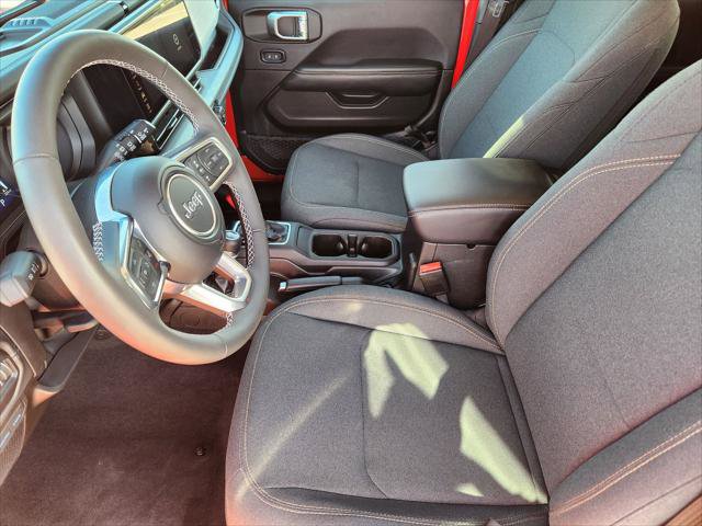 Certified 2025 Jeep Wrangler Sahara image 22