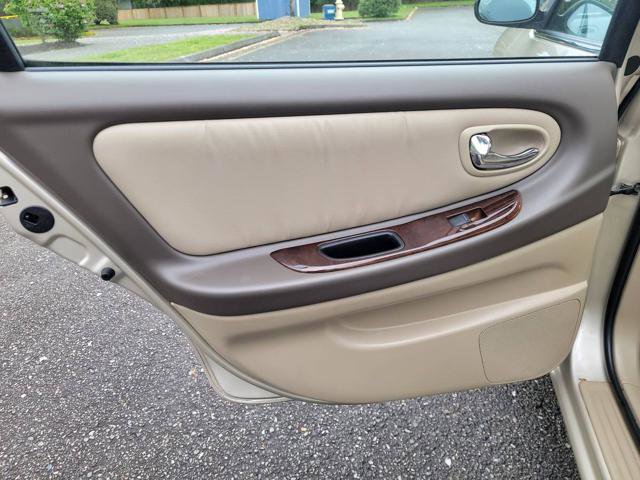 Used 2000 Nissan Maxima GXE image 14