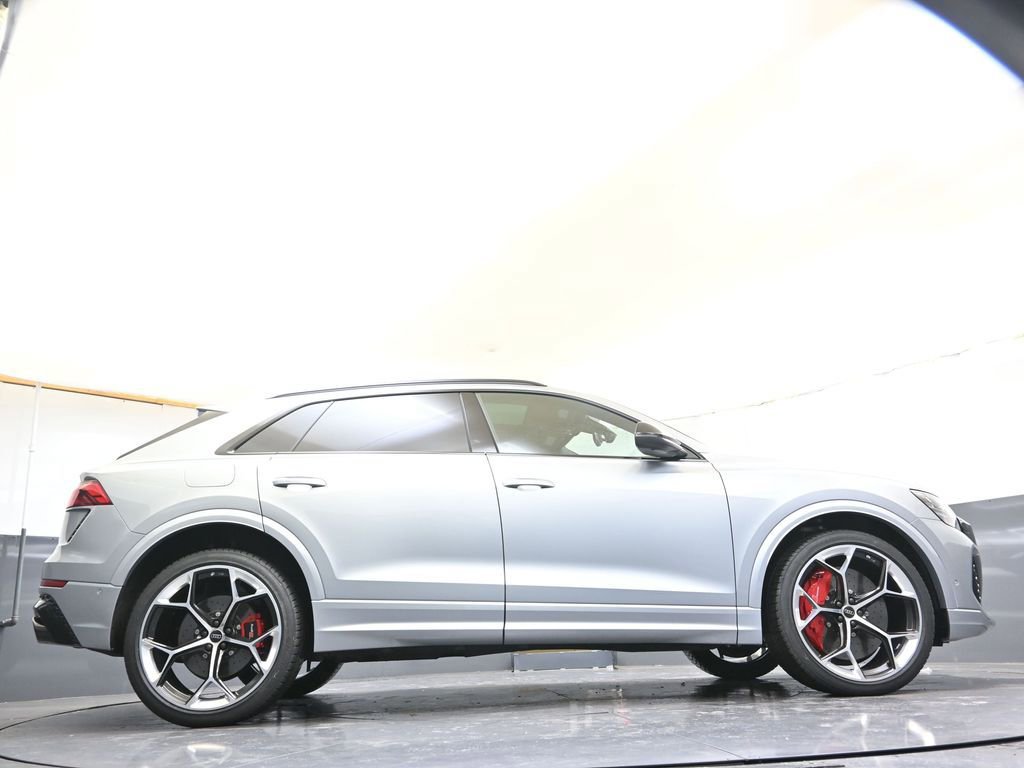 Used 2025 Audi RS Q8 performance w/ RS Design Package - Red image 41