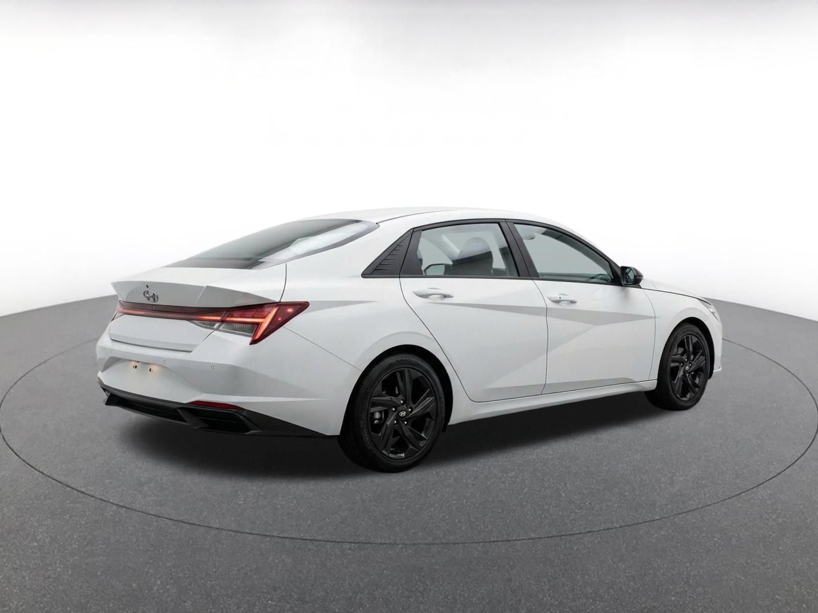 Used 2026 Hyundai Elantra Sport FWD image 9
