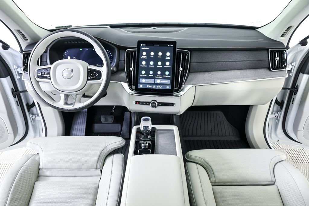New 2026 Volvo XC90 B6 Ultra w/ Protection Package image 18