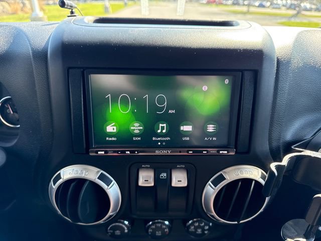 Used 2015 Jeep Wrangler Sahara w/ Connectivity Group image 24