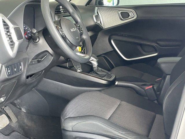 Used 2022 Kia Soul LX FWD image 13
