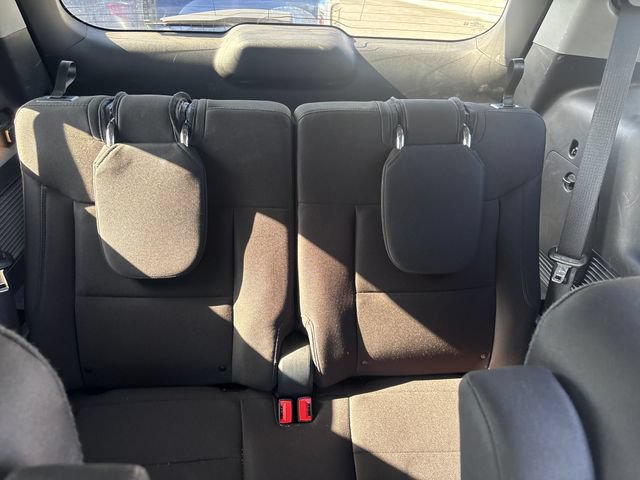 Used 2023 Ford Explorer XLT AWD/4WD image 12