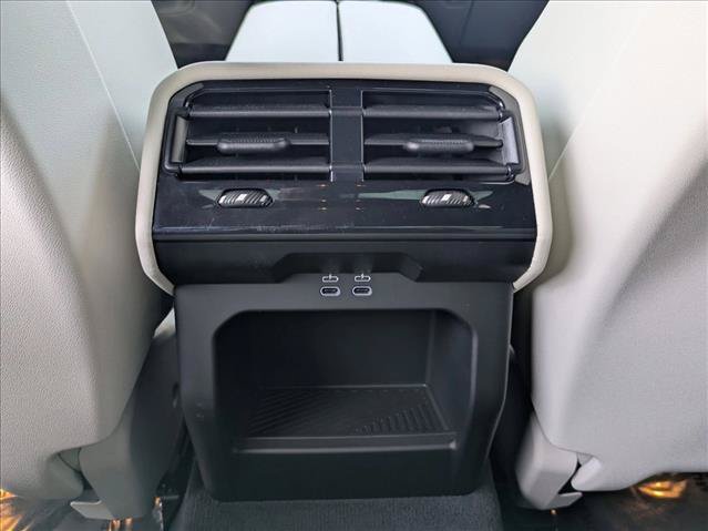 Certified 2025 BMW i5 eDrive40i w/ M Sport Package RWD image 18