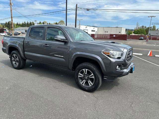Used 2019 Toyota Tacoma TRD Sport w/ Technology Package AWD/4WD image 9