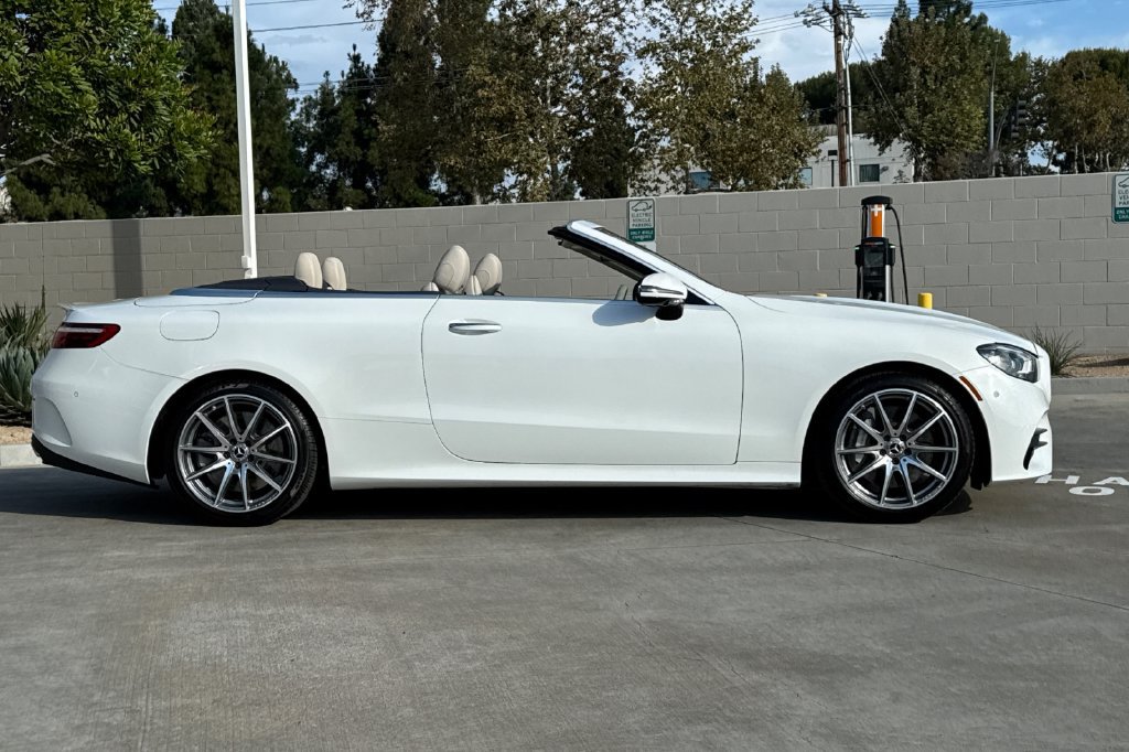 Used 2023 Mercedes-Benz E 450 Cabriolet image 9