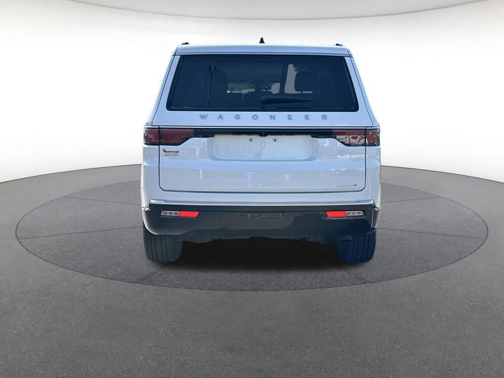 Certified 2024 Jeep Wagoneer Series II RWD image 4