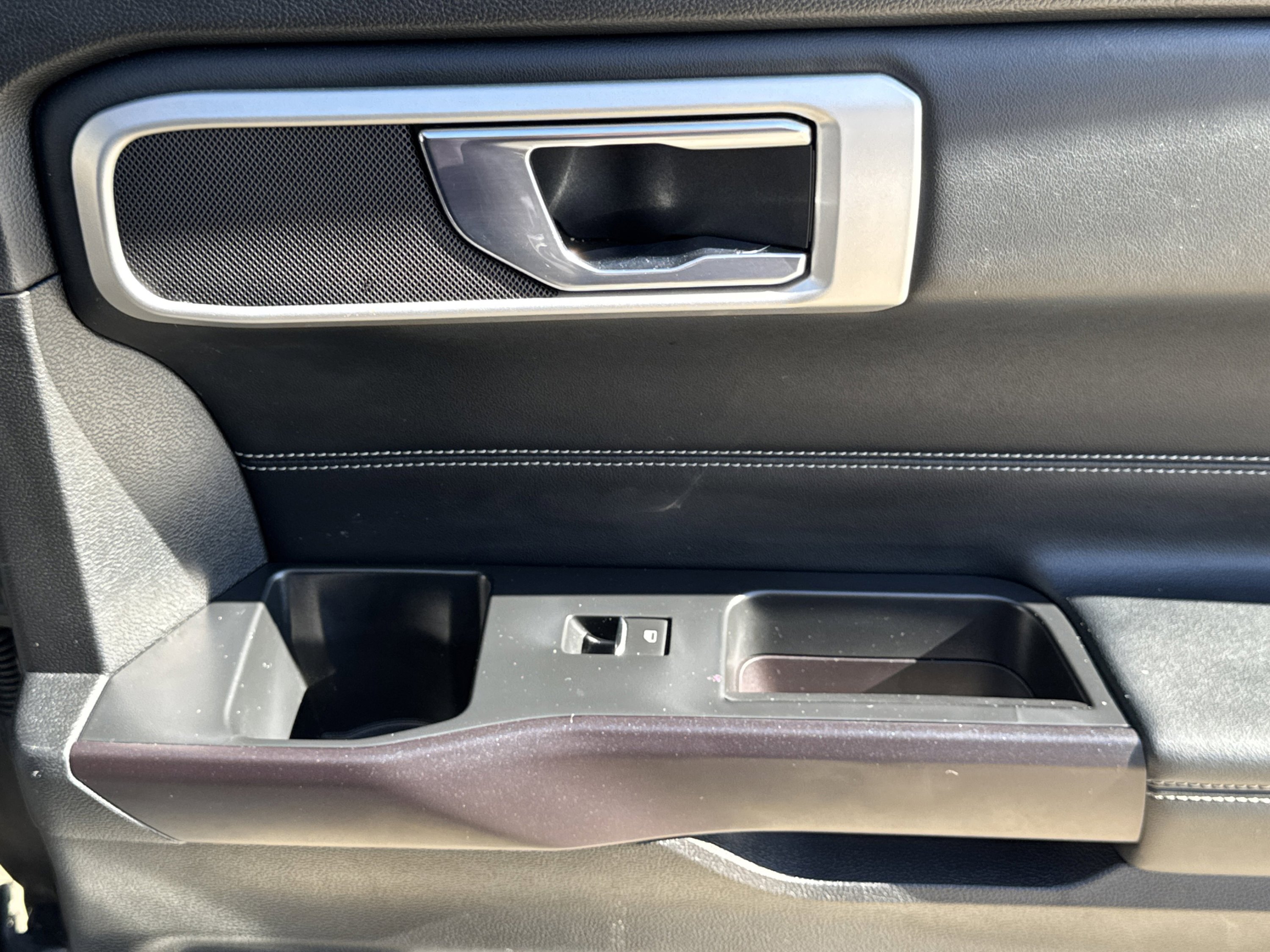 Used 2020 Ford Explorer XLT w/ Equipment Group 202A image 54