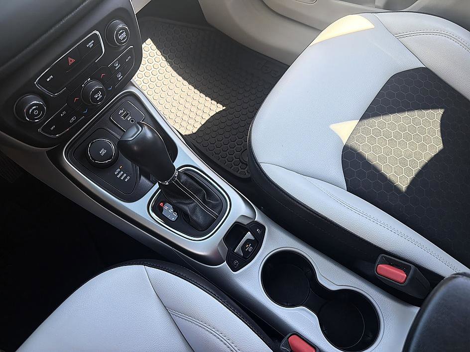 Used 2019 Jeep Compass Latitude w/ Popular Equipment Group image 17