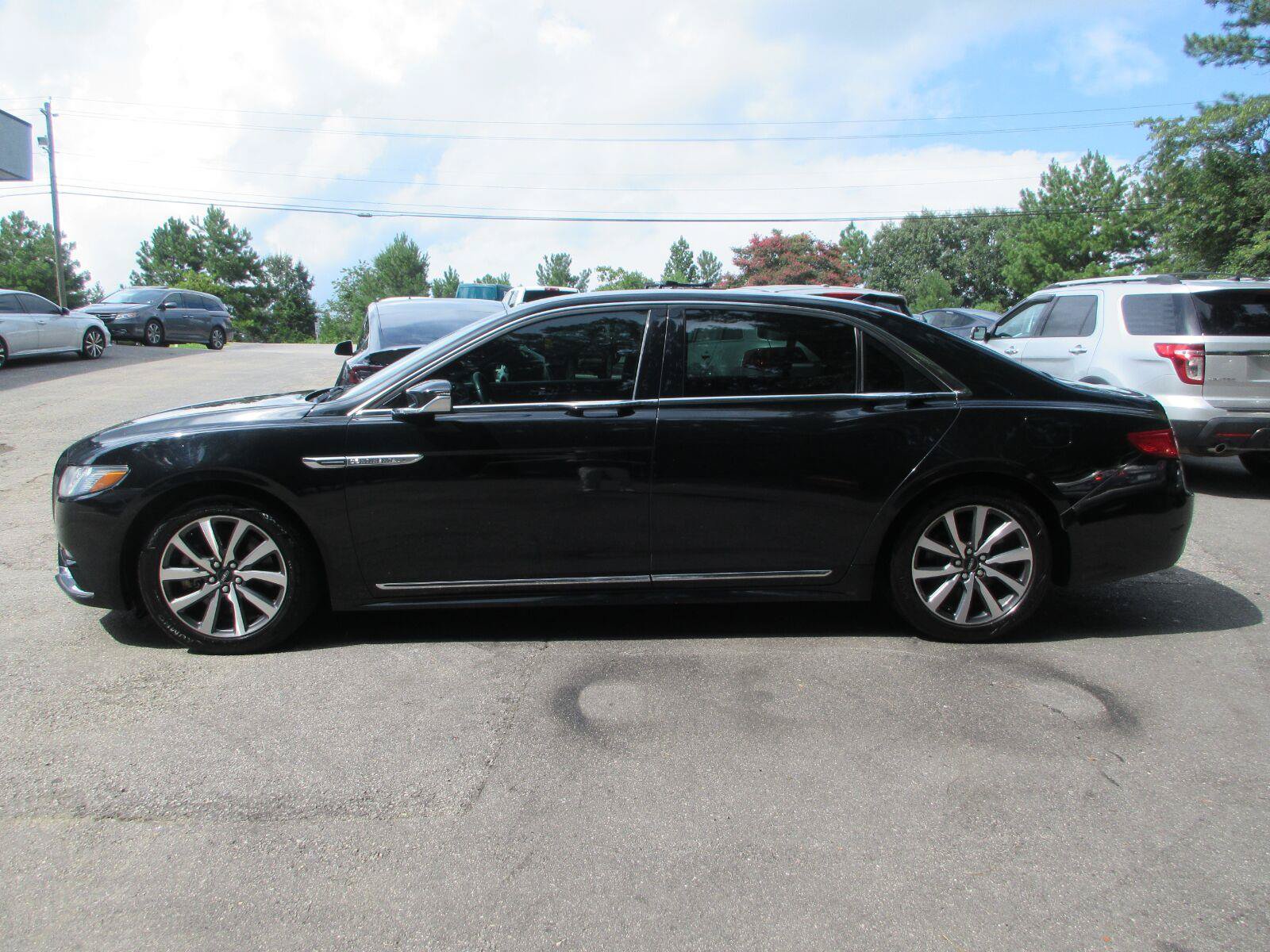 Used 2018 Lincoln Continental AWD w/ Equipment Group 500A image 8