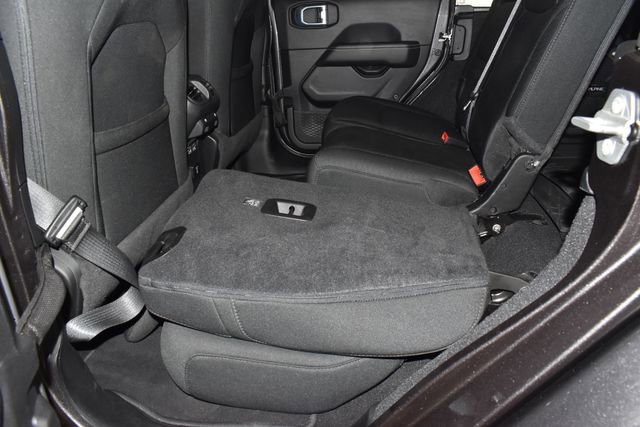 Used 2021 Jeep Wrangler Unlimited Sahara AWD/4WD image 28