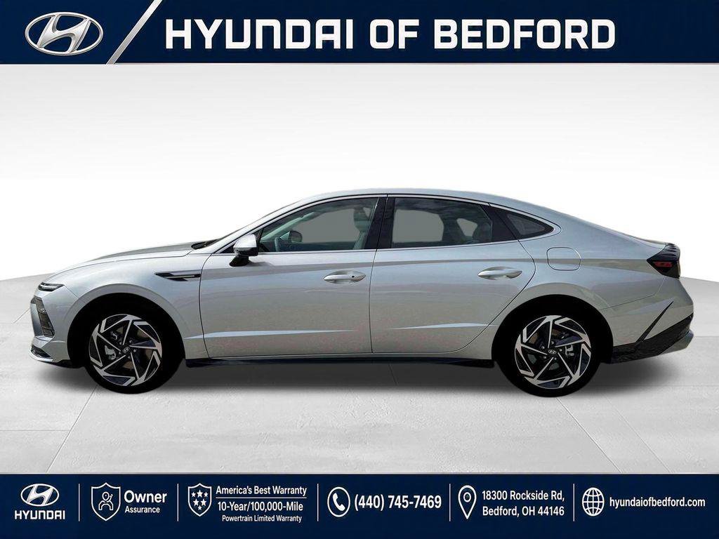 New 2026 Hyundai Sonata SEL FWD image 3