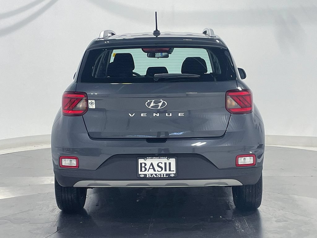 Used 2023 Hyundai Venue SEL w/ Cargo Package FWD image 11