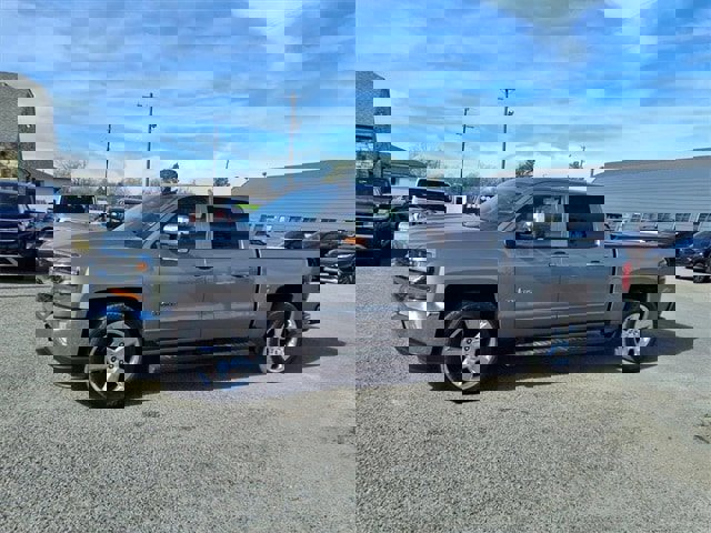 Used 2017 Chevrolet Silverado 1500 LT w/ Texas Edition image 18