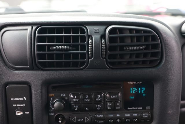 Used 2000 Chevrolet S10 Pickup LS w/ Preferred Equipment Group RWD image 28