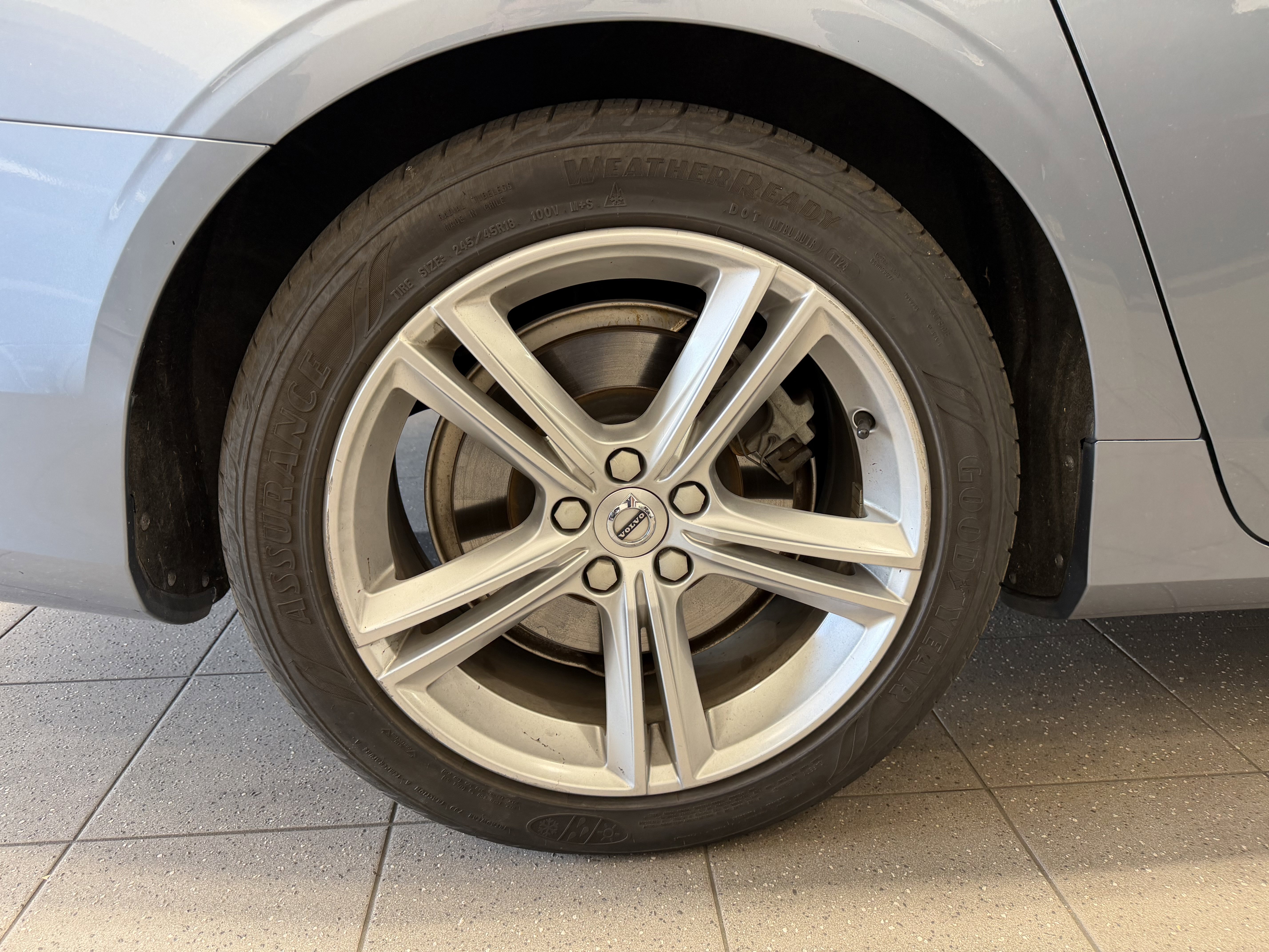 Used 2017 Volvo S90 T5 Momentum w/ Convenience Package FWD image 10