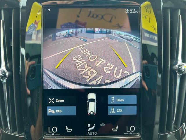 Used 2020 Volvo V90 T6 Cross Country image 32