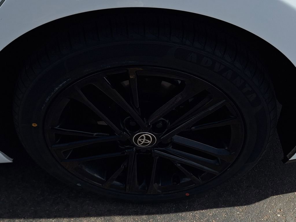 Used 2025 Toyota Camry SE image 25