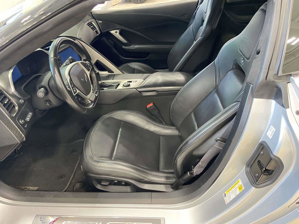 Used 2015 Chevrolet Corvette Z06 w/ 3LZ Preferred Equipment Group image 20