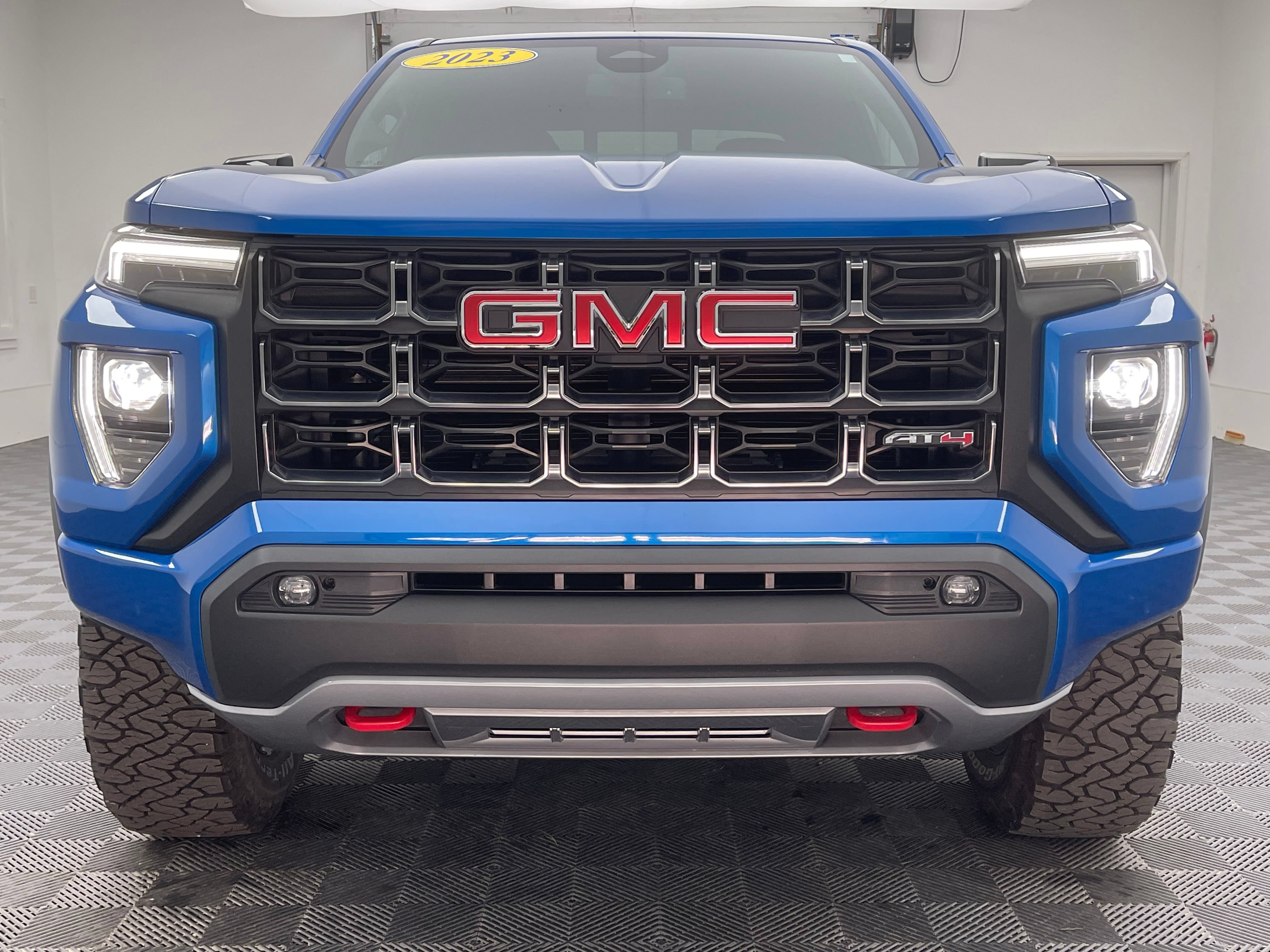 Used 2023 GMC Canyon AT4 w/ Canyon Safety Plus Package AWD/4WD image 12