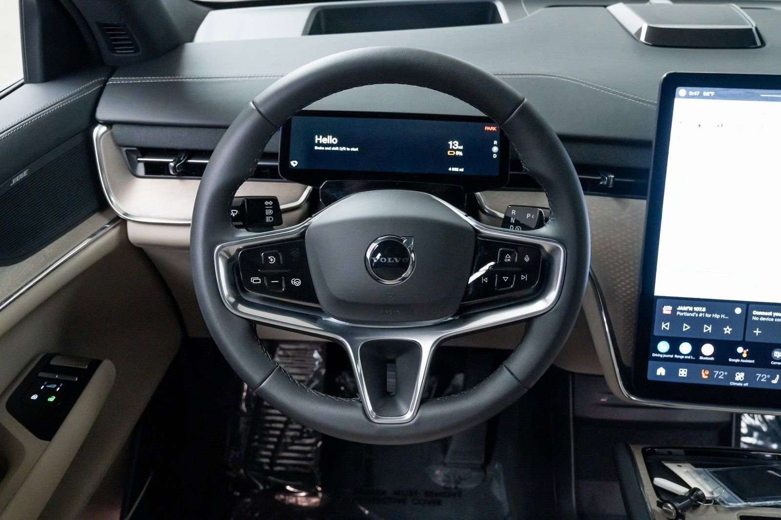 Used 2025 Volvo EX90 Plus AWD/4WD image 12