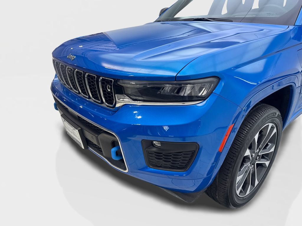 Used 2022 Jeep Grand Cherokee Overland w/ Advanced Protech Group III AWD/4WD image 16