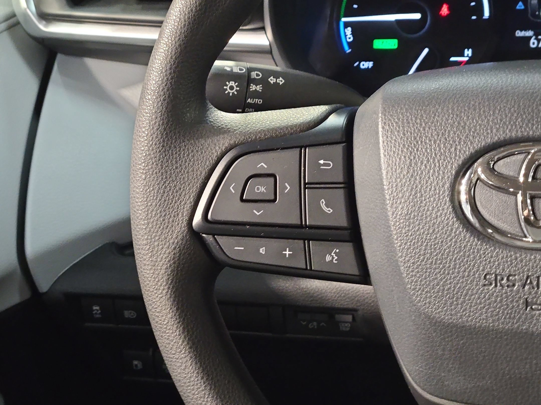 Used 2025 Toyota Sienna LE AWD/4WD image 27