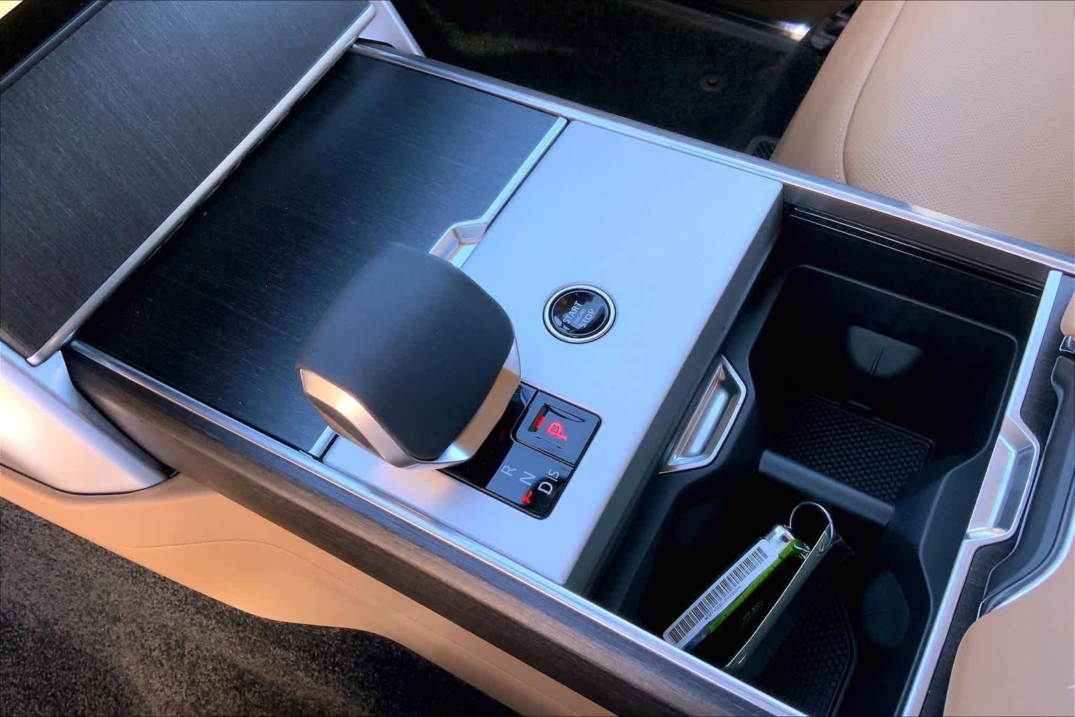 New 2026 Land Rover Range Rover SE image 7