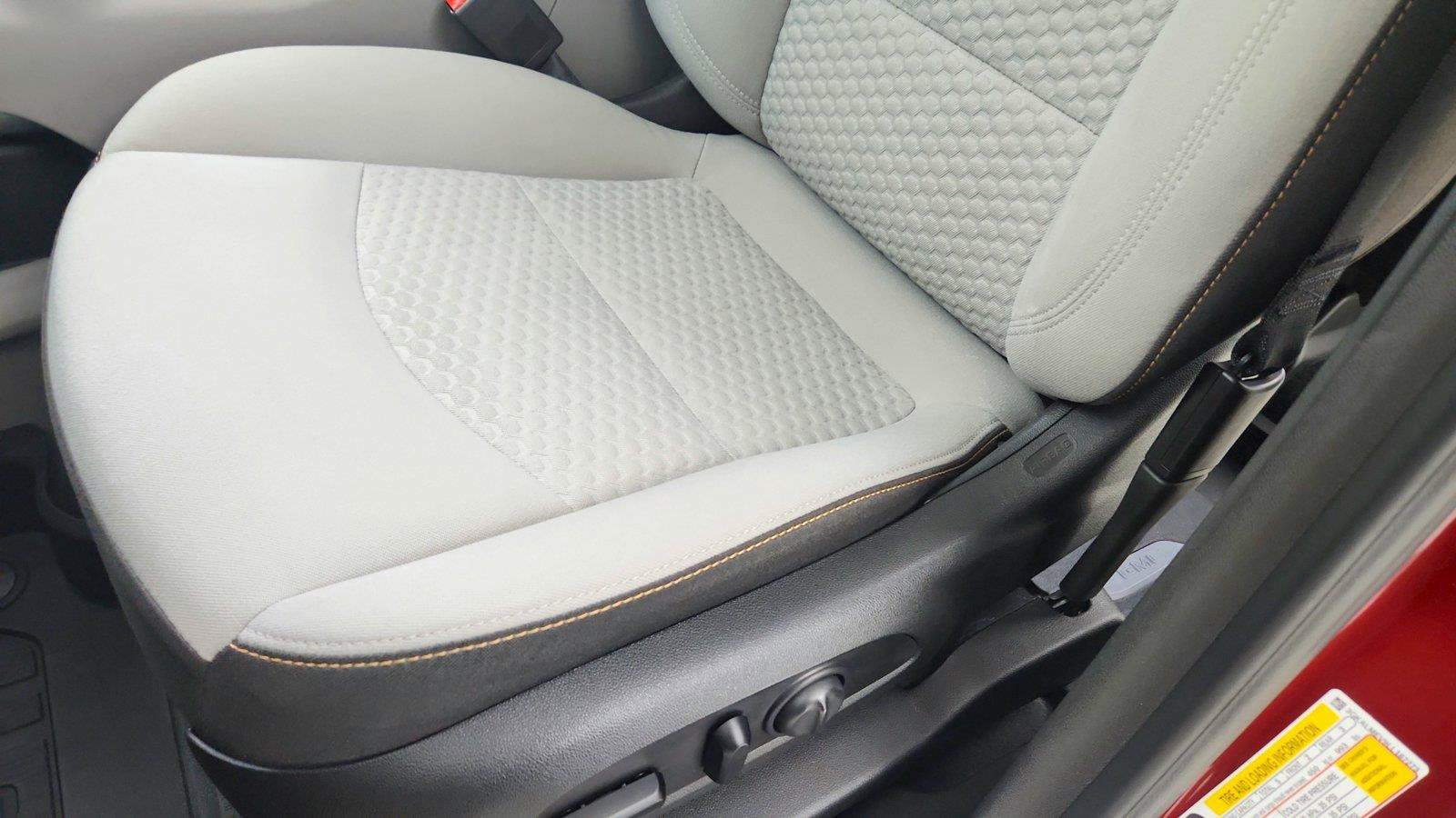 Used 2020 GMC Terrain SLE w/ Driver Convenience Package FWD image 14