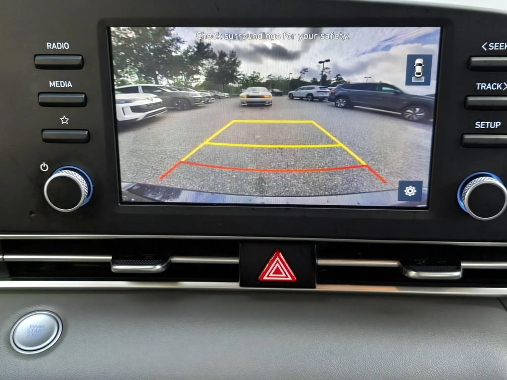 Used 2022 Hyundai Elantra SEL FWD image 29