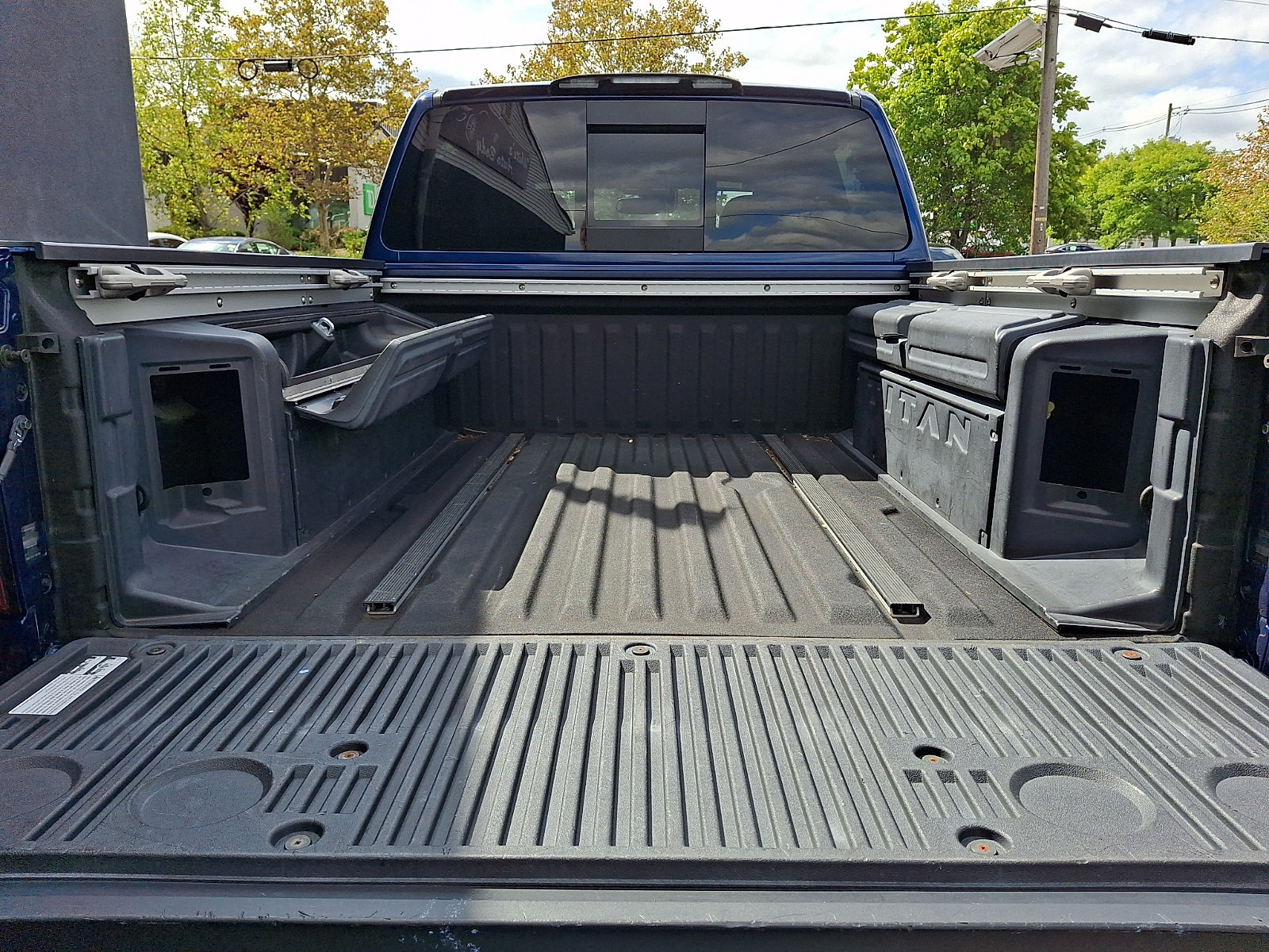 Certified 2021 Nissan Titan Platinum Reserve w/ Moonroof Package AWD/4WD image 28