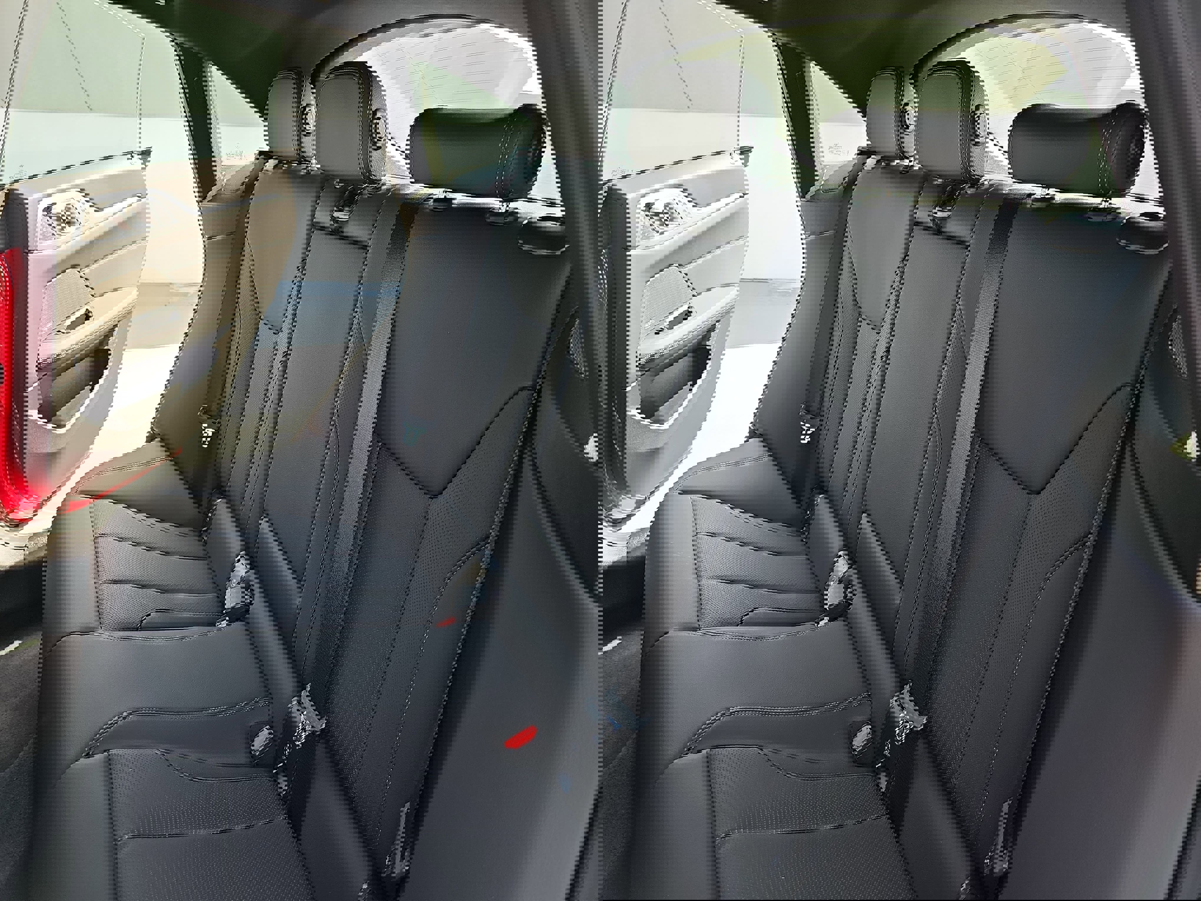 Used 2025 BMW i4 eDrive40 w/ Premium Package image 15