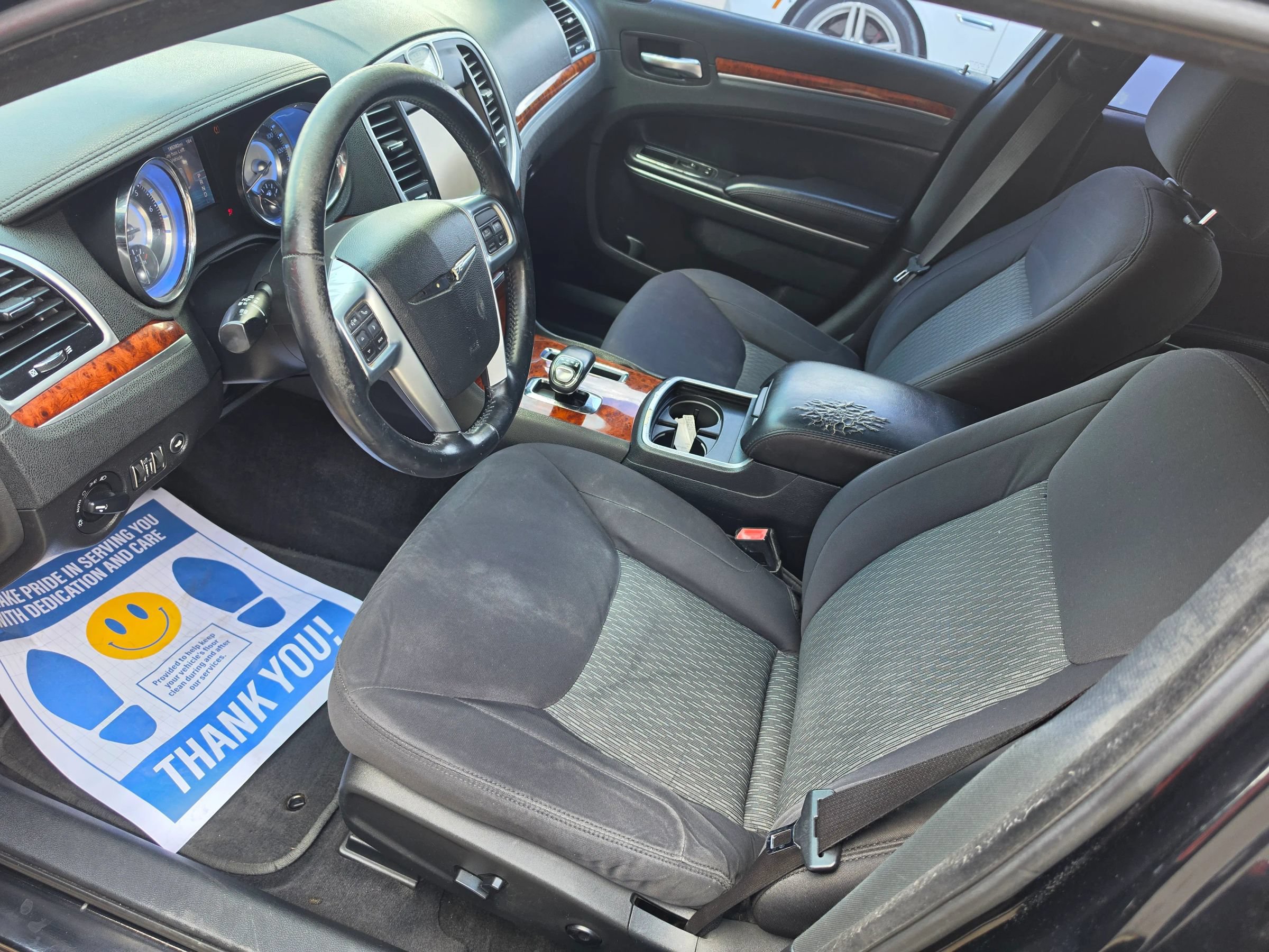 Used 2012 Chrysler 300 RWD image 13