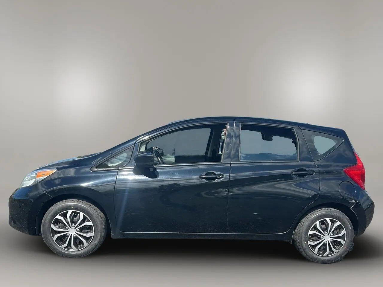 Used 2016 Nissan Versa Note SV FWD image 4