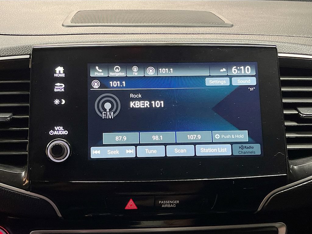 Used 2025 Honda Passport Black Edition image 15