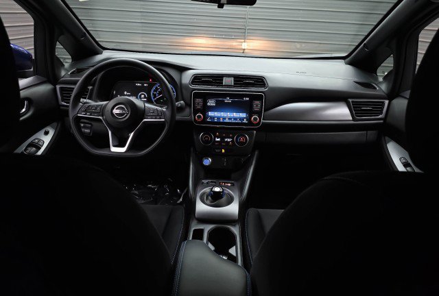 Used 2023 Nissan Leaf S FWD image 12
