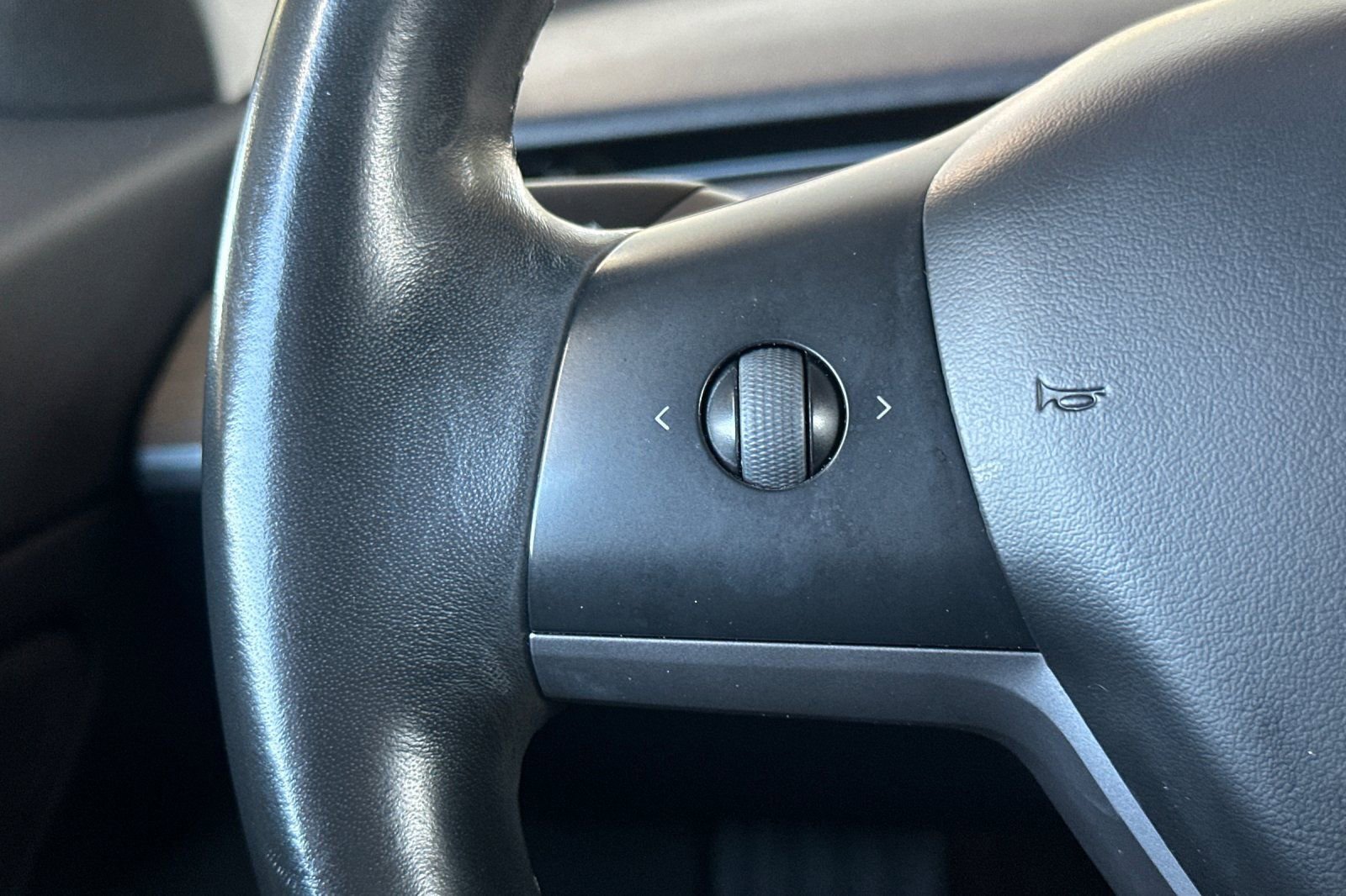 Used 2018 Tesla Model 3 Long Range image 27