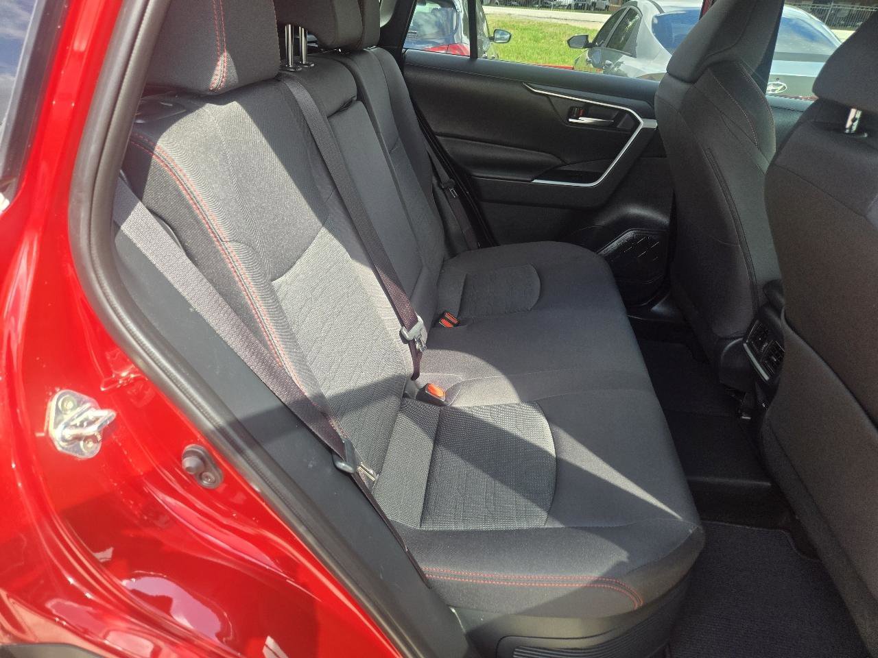 Used 2025 Toyota RAV4 SE AWD/4WD image 13