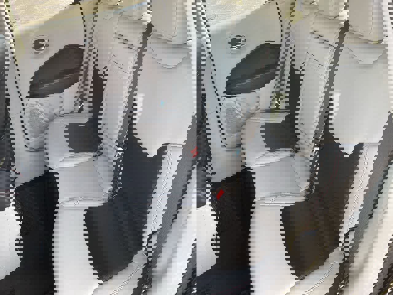 Used 2018 Jeep Compass Limited w/ Navigation Group image 18